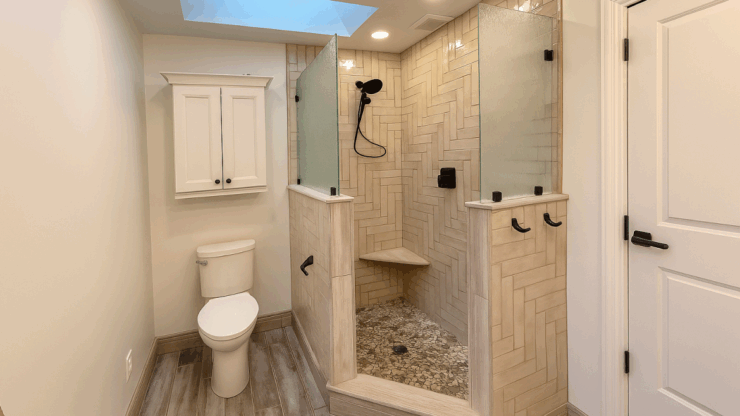 Small Bathroom Design That Combines Elegance, Function, and Longevity